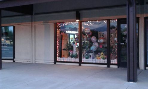 He Loves Me! Flowers