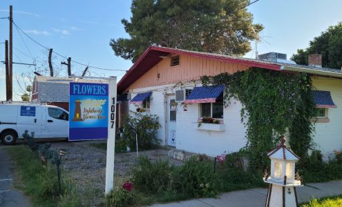 Lighthouse Flower Shop