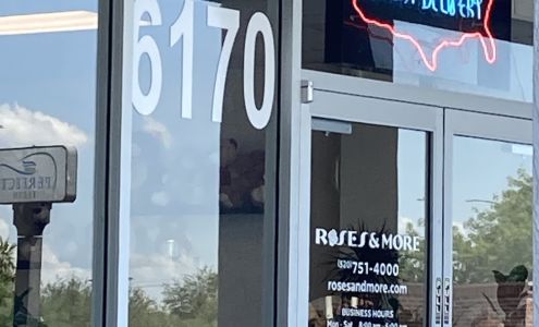 Roses & More