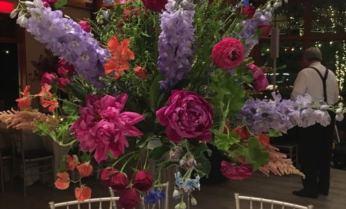 Peter's Wholesale Florist
