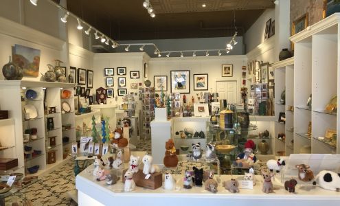 Outside the Lines Art Gallery (Dubuque)