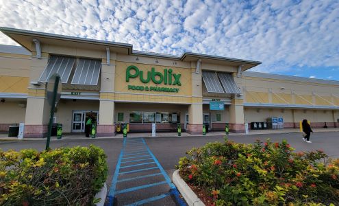 Publix Super Market at Oasis Plaza