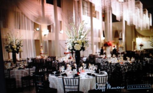 Champs Elysees Gifts & Flowers