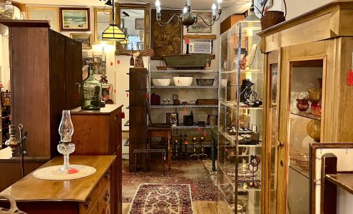 AAA Olde Naumkeag Antiques