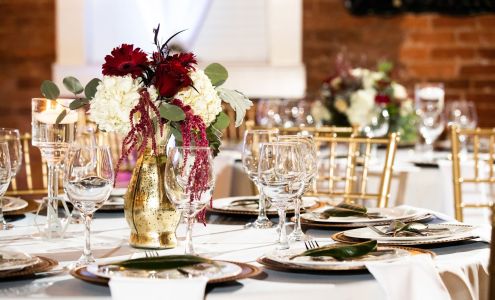 Hamilton Flowers & Decor