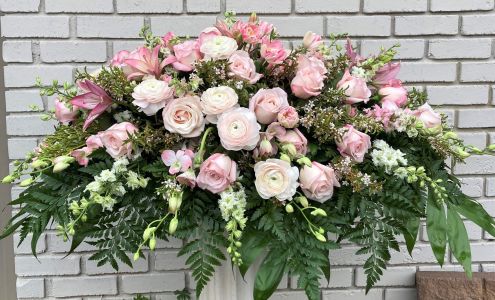 Doug Ruling Flower Shop