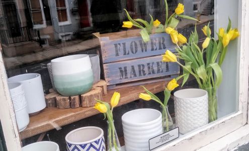 Freesia and Vine FAV Flowers