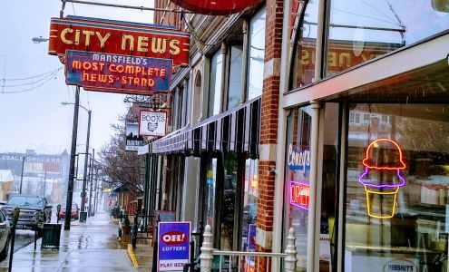 City News-Suzy's Smoke Room