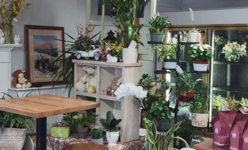 Pinard's Florist Gifts & Coffee Cafe