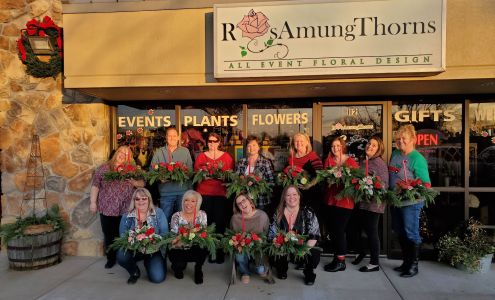 RosAmungThorns Flowers & Gifts