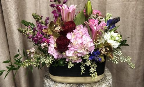 Holliday Flowers & Events Inc