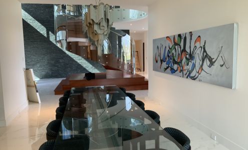 Modern Gigi Gallery