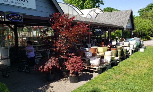Lockwood's Greenhouses & Farm