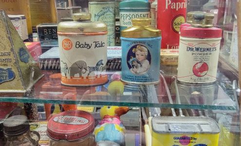 Maxwell House Antiques