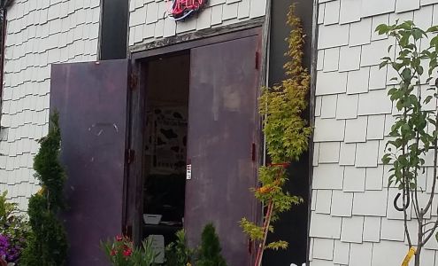 Mikes Growers Outlet