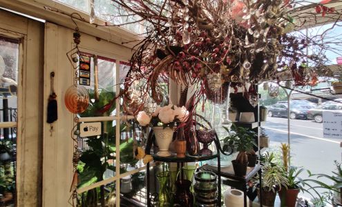 DAYS GONE BY FLORIST