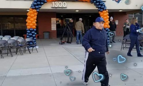 Como La Flor Flowers and Balloons