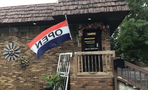 Dannette's Floral Shop