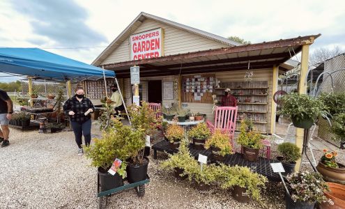 Snooper’s Nursery & Garden Center
