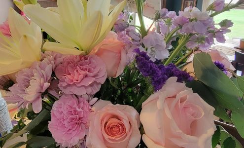 Designs by Tammy 'Your' Florist