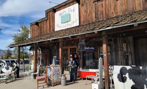 Auntie Em's Antique Mall