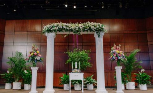 Gene's Beaver Floral