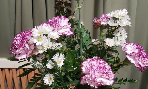 Peters And Sons Flowers & Gift