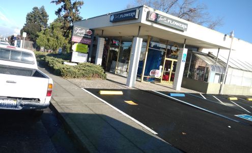 Fred's & Son Flowers & Gift Inc