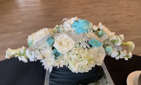 Bev's Balloons, Flowers, Novelties & Rentals