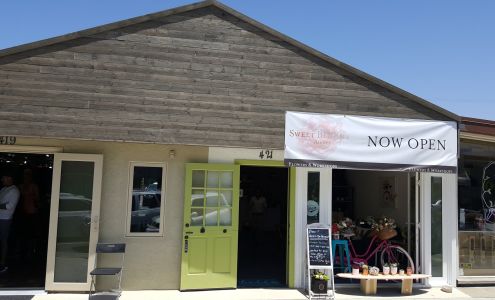 Sweet Blooms Atelier