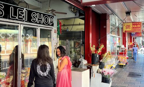 Lin's Lei Shop