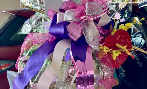Roberta's Gift Baskets-Flowers