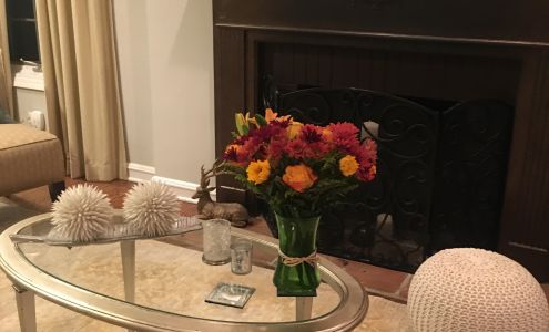 Designs By Guzzardos