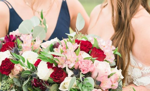 Lawrenceburg Flower Shop Inc