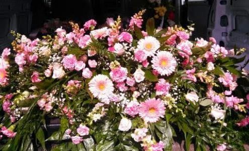 DANDRIDGE FLOWERS & GIFTS