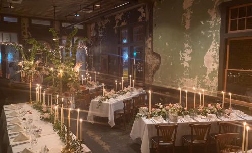 Breaux's Flowers And Gifts