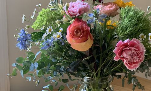 Roberts Flowers of Hanover