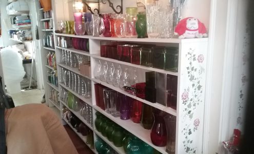 Claudette's Flowers and Gifts