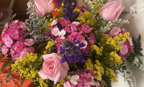 McKenzie's Flower Basket