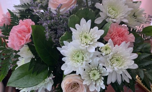 Lydia's Flower Shoppe