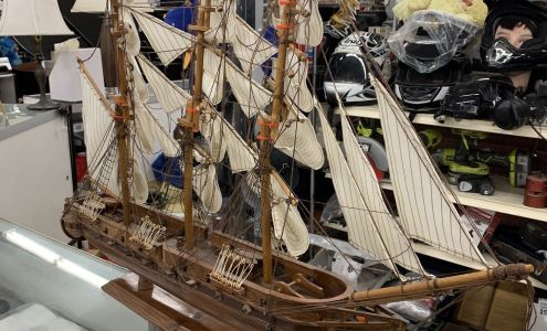 Gina's Bargain Thrift Store