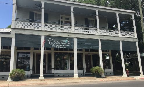 Cabahanosse Antiques and Bed & Breakfast