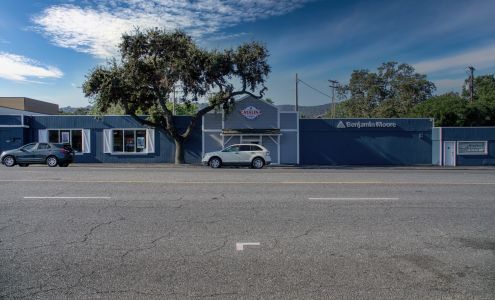 Benjamin Moore-Catalina Paint Thousand Oaks