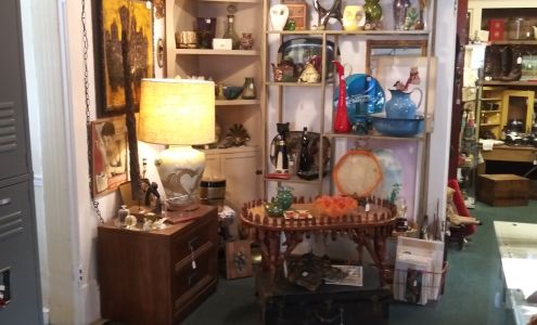 Treasure House Antiques & collectibles LLC