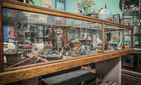 Frederick W Salazar Antiques