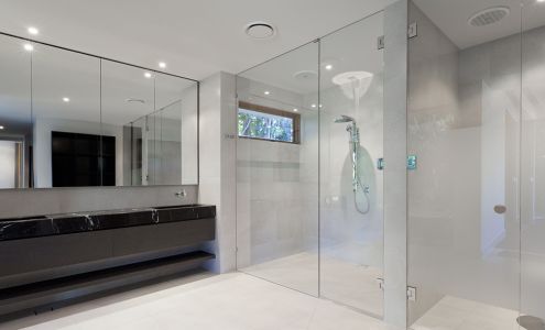 Livonia Glass Co Inc