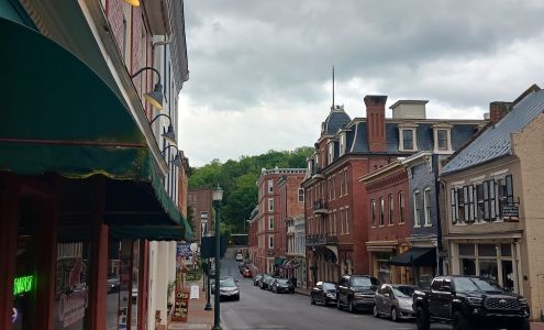 R.R. Smith Center for History and Art