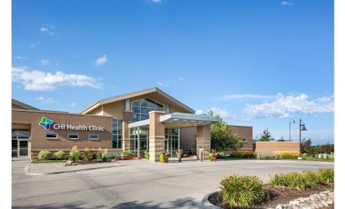 CHI Health Clinic Family Medicine/Internal Medicine/Priority Care (La Vista)