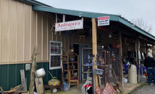 Madeline's Antiques & Uniques