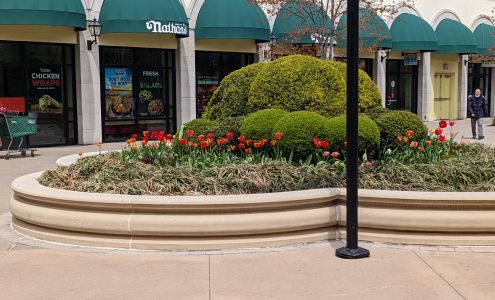 Tanger Outlets Deer Park